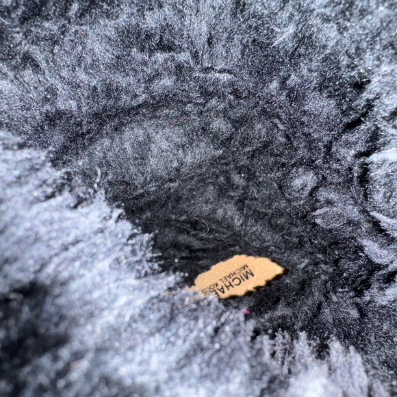 The size is not showing but they are 7 1/2 - Picture 4 of 4